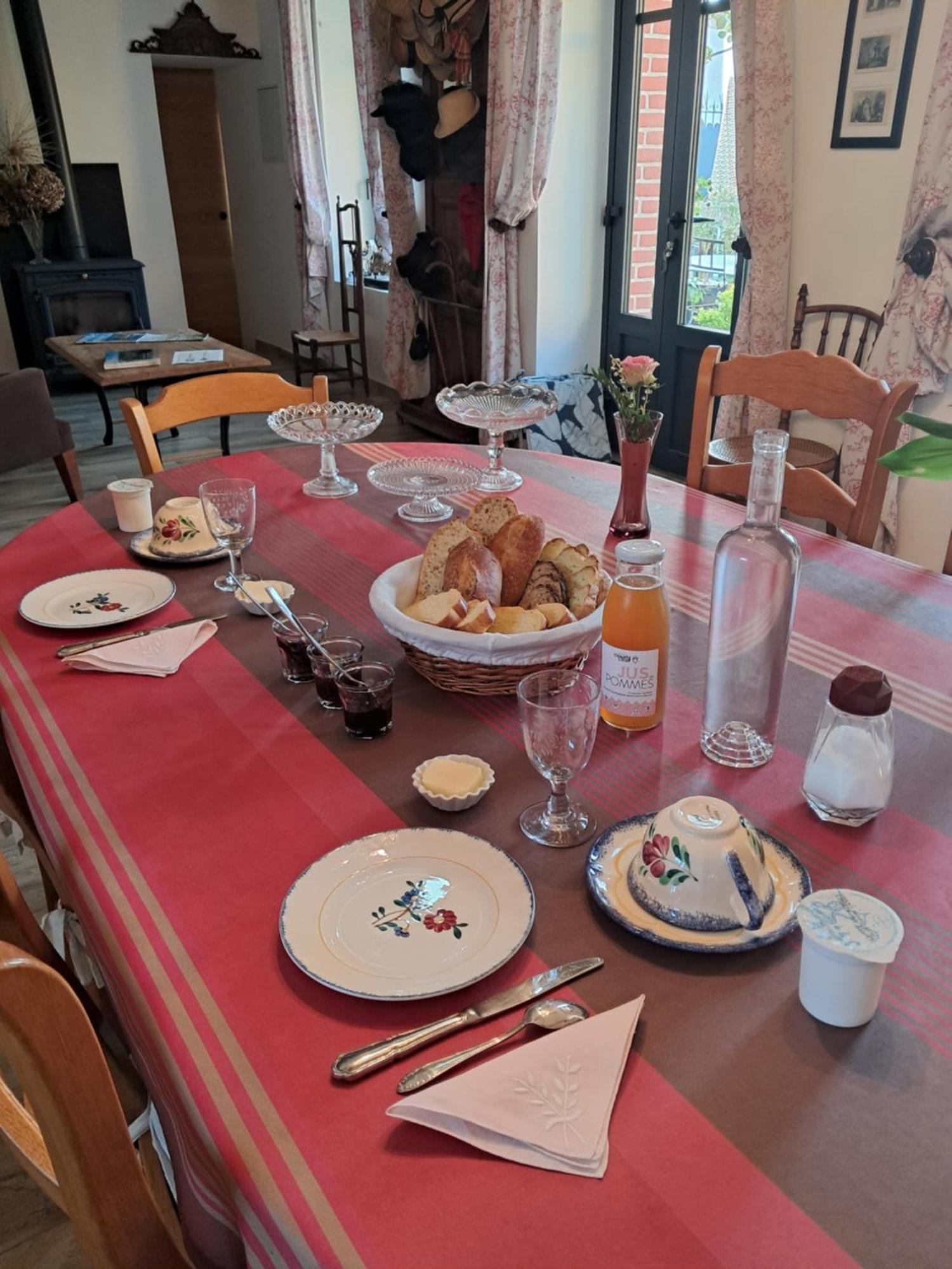 Bed and Breakfast Le Jardin à Coudeville-sur-Mer Extérieur photo